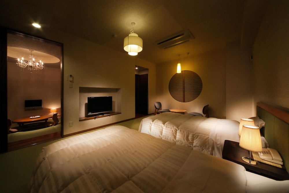 洋室ツイン 客室1 | 日本の宿 古窯