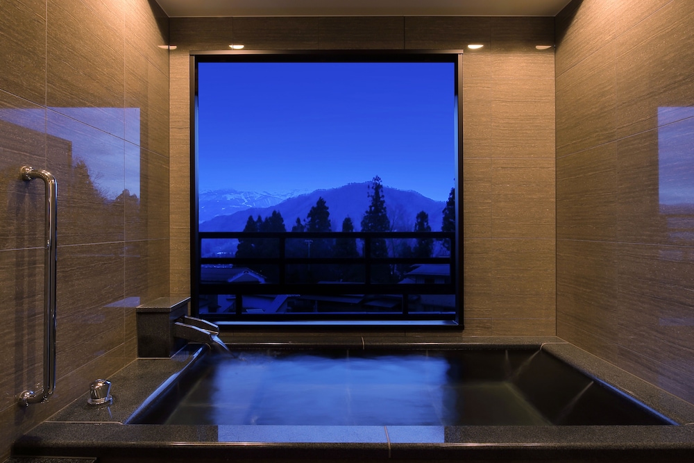 半露天風呂付和洋室 バスルーム0 | 日本の宿 古窯