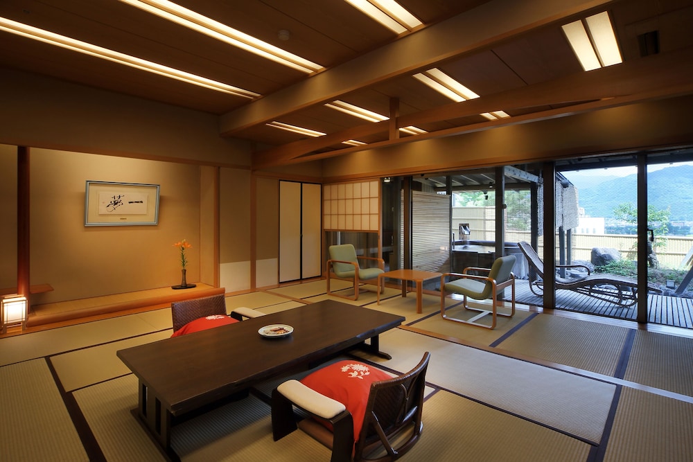 茶寮プレミアム 露天風呂付客室 | 日本の宿 古窯