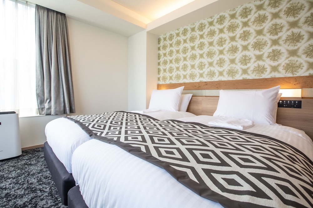 デラックス ツインルーム ソファベッド付 禁煙 客室1 | ホテルビスタ大阪 [なんば]