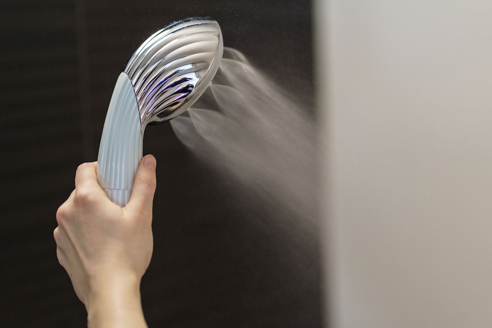 デラックス ツインルーム ソファベッド付 禁煙 バスルーム1 | ホテルビスタ大阪 [なんば]