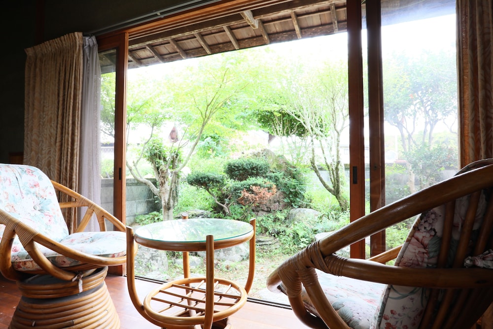 離れ (ファミリールーム) 禁煙 客室2 | ゲストハウス イロンゴ