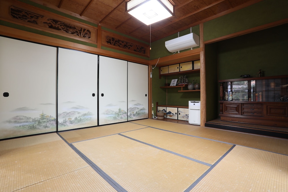 離れ (ファミリールーム) 禁煙 客室1 | ゲストハウス イロンゴ