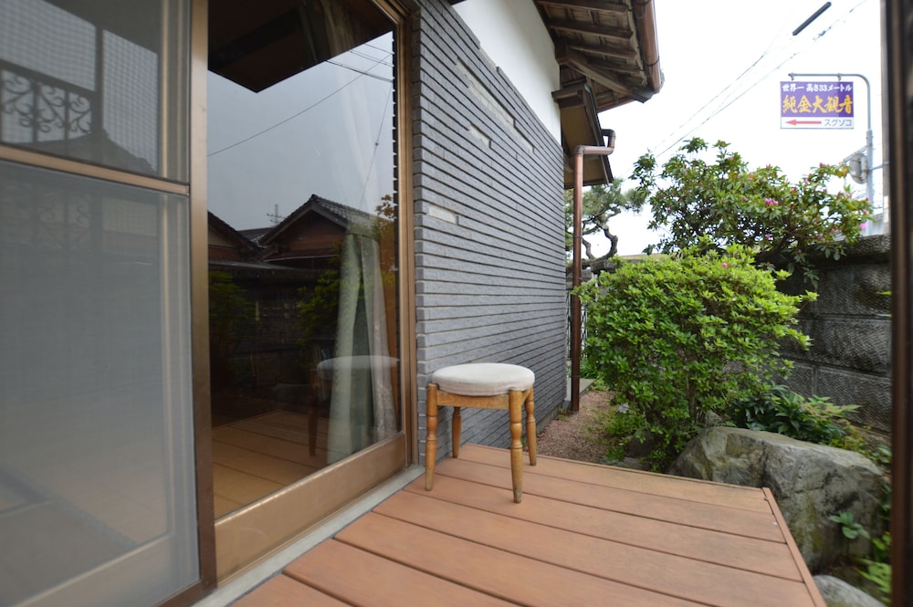 ファミリー和室 トイレ付 テラス / パティオ0 | ゲストハウス イロンゴ