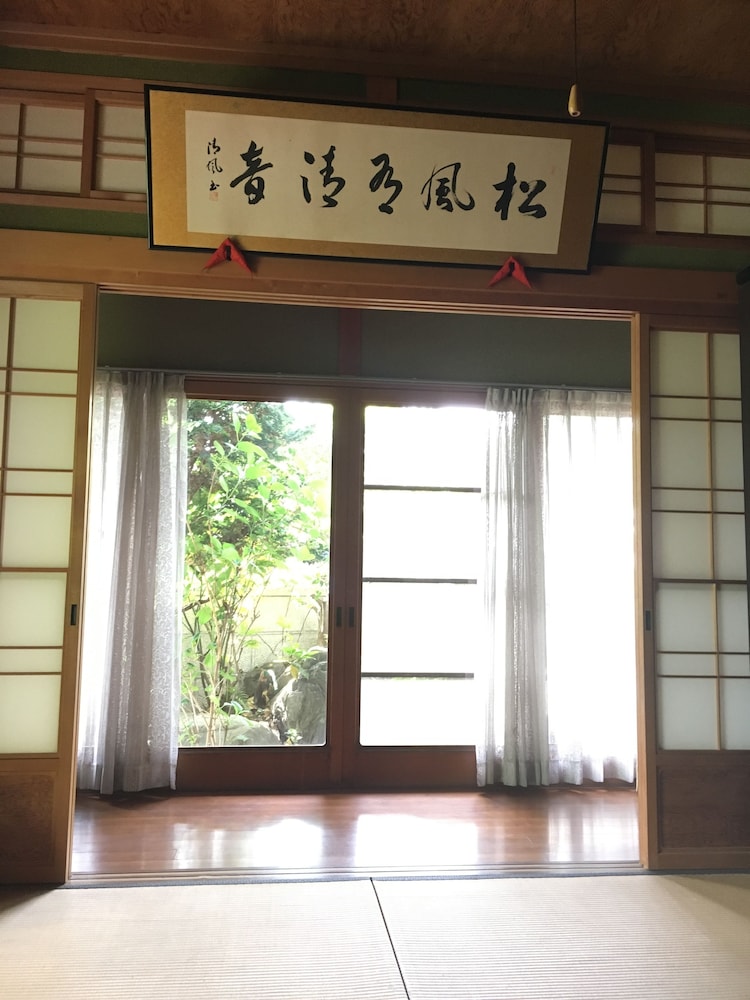 ファミリー和室 トイレ付 客室5 | ゲストハウス イロンゴ