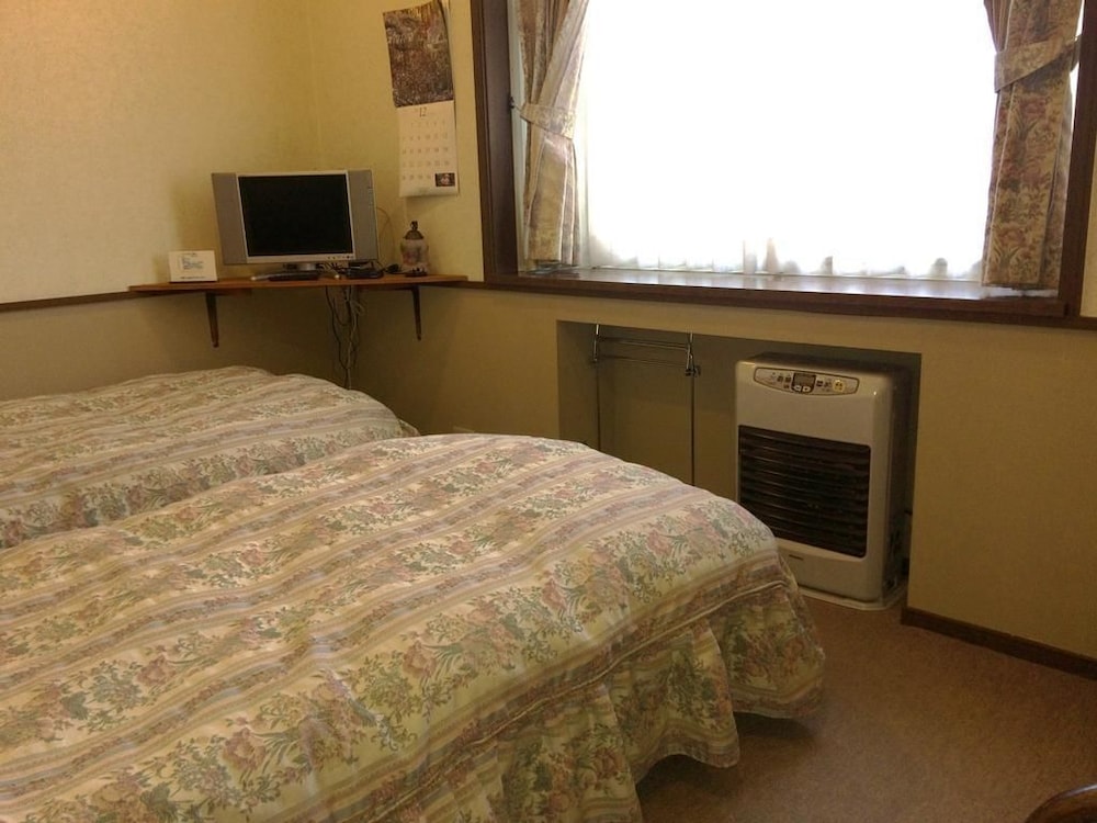 [日本アルプスに沈む夕日が観えるお部屋] 2人部屋 1階101 客室1 | 四季の宿すばる