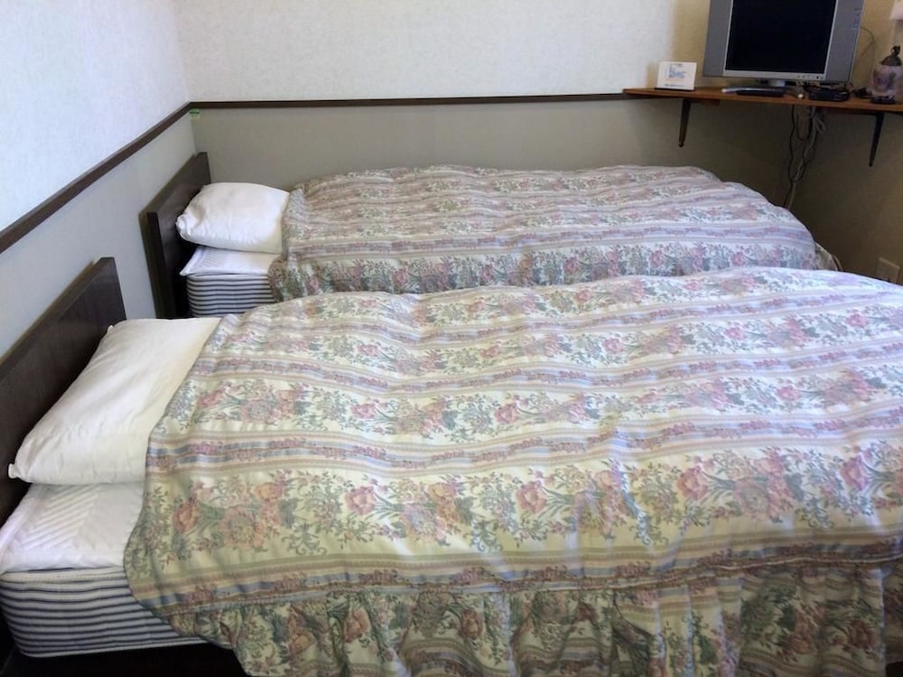 [日本アルプスに沈む夕日が観えるお部屋] 2人部屋 1階101 客室2 | 四季の宿すばる