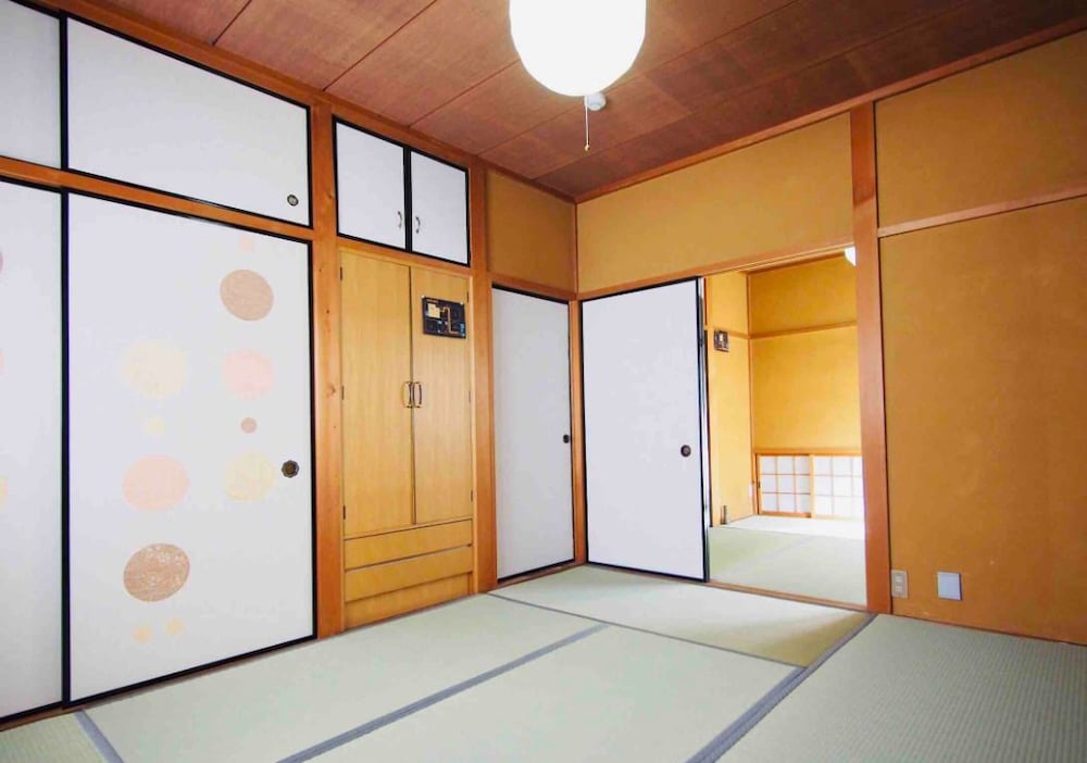 客室1 | RYOKAN IKYU