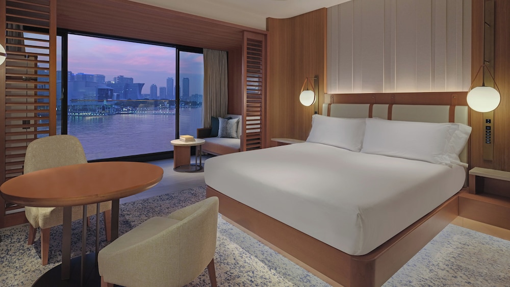 クラシック ルーム キングベッド 1 台 クラブラウンジ利用可 (Minatomirai View) | インターコンチネンタル 横浜 Pier 8 by IHG