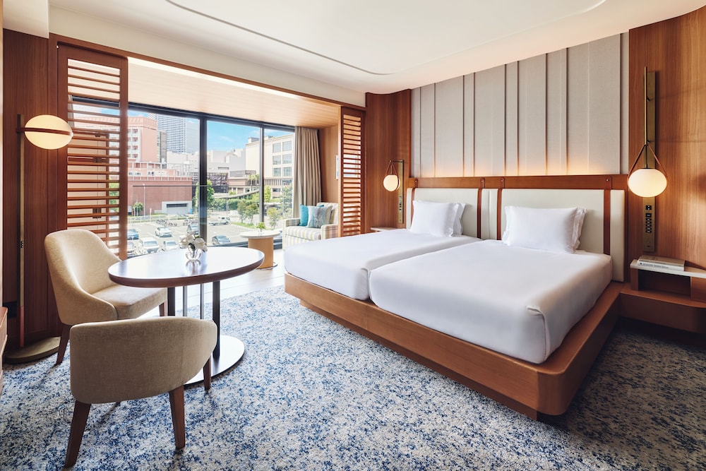 クラシック ルーム シングルベッド 2 台 | インターコンチネンタル 横浜 Pier 8 by IHG