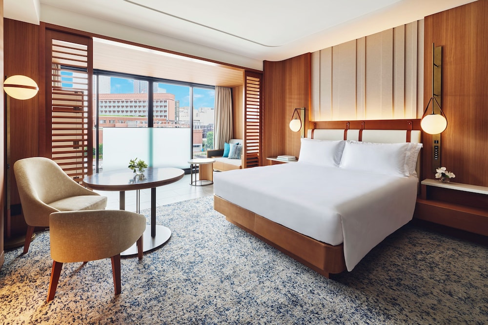 クラシック ルーム キングベッド 1 台 | インターコンチネンタル 横浜 Pier 8 by IHG