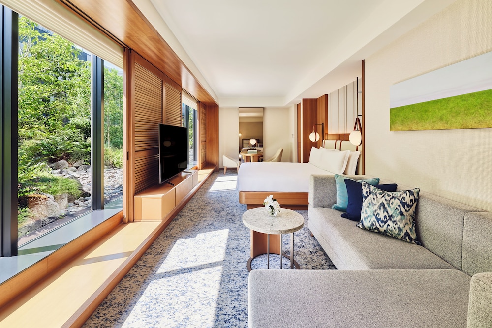 ジュニア スイート キングベッド 1 台 クラブラウンジ利用可 | インターコンチネンタル 横浜 Pier 8 by IHG