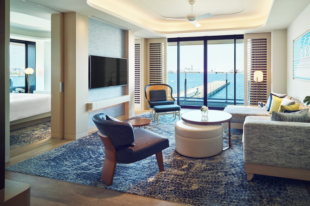 スイート キングベッド 1 台 ハーバービュー コーナー | インターコンチネンタル 横浜 Pier 8 by IHG