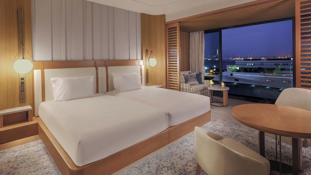 クラシック ルーム シングルベッド 2 台 クラブラウンジ利用可 ハーバービュー | インターコンチネンタル 横浜 Pier 8 by IHG