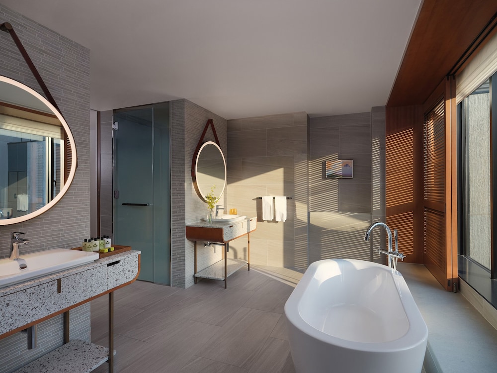 ジュニア スイート シングルベッド 2 台 バスルーム0 | インターコンチネンタル 横浜 Pier 8 by IHG