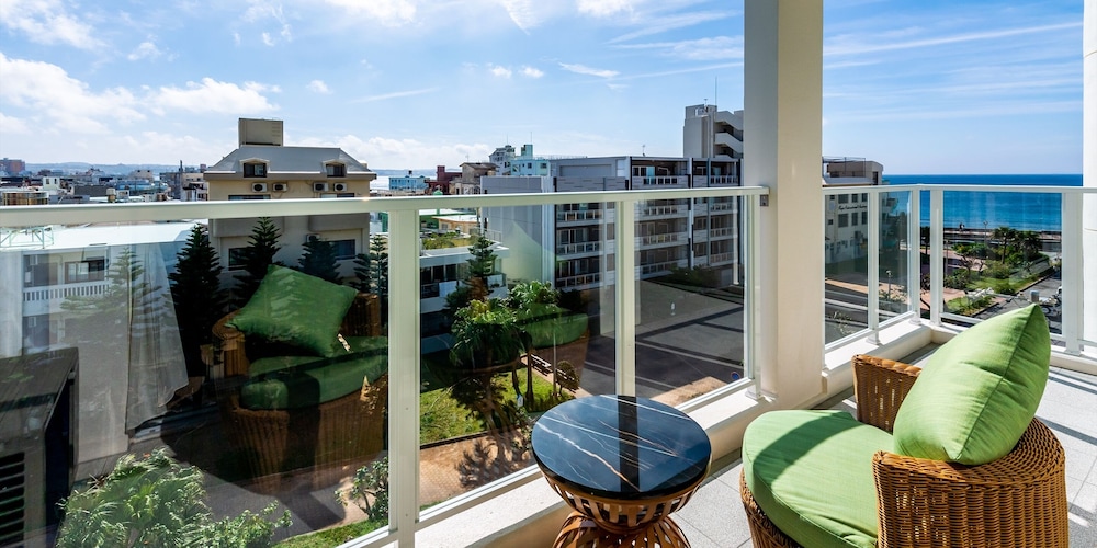 スーペリア ダブルルーム シティビュー バルコニーからの眺望2 | The Moana