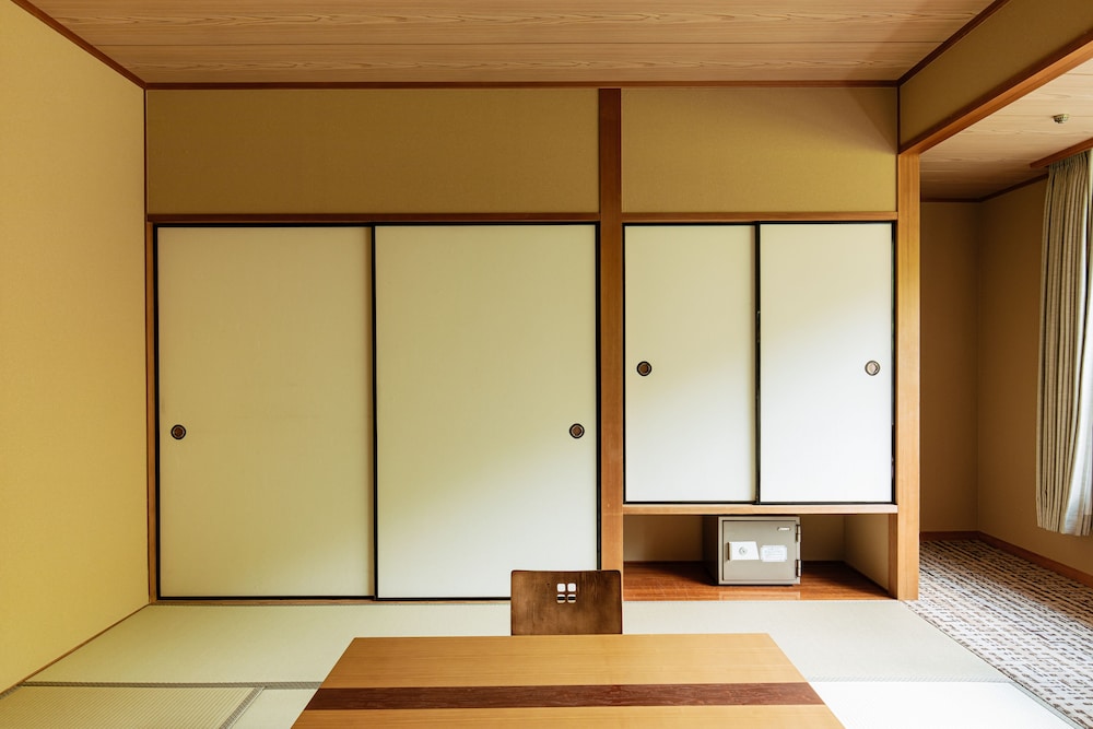 和室8畳 禁煙 客室2 | 亀の井ホテル 有馬