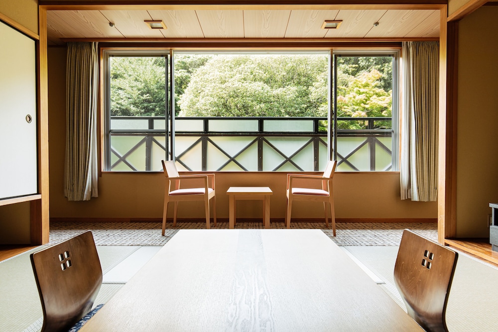 和室8畳 禁煙 客室1 | 亀の井ホテル 有馬