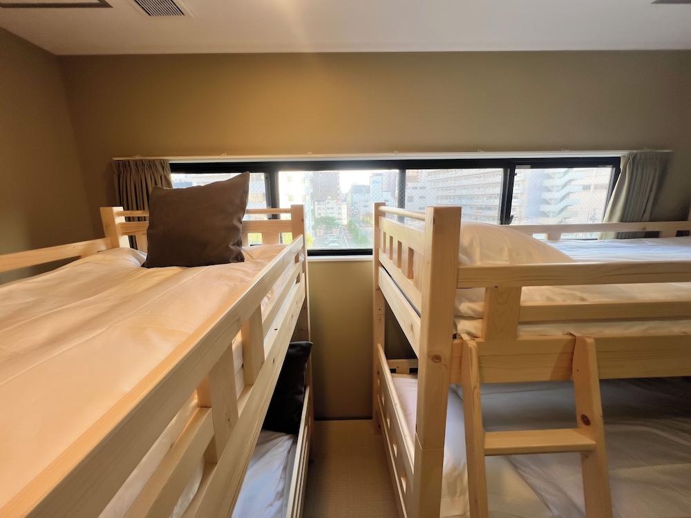 エコノミー 4 人部屋 禁煙 共用バスルーム 客室4 | Hotel Hangout - ホステル