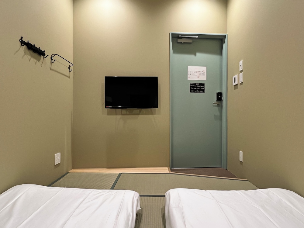 Premium Twin B 客室4 | Hotel Hangout - ホステル