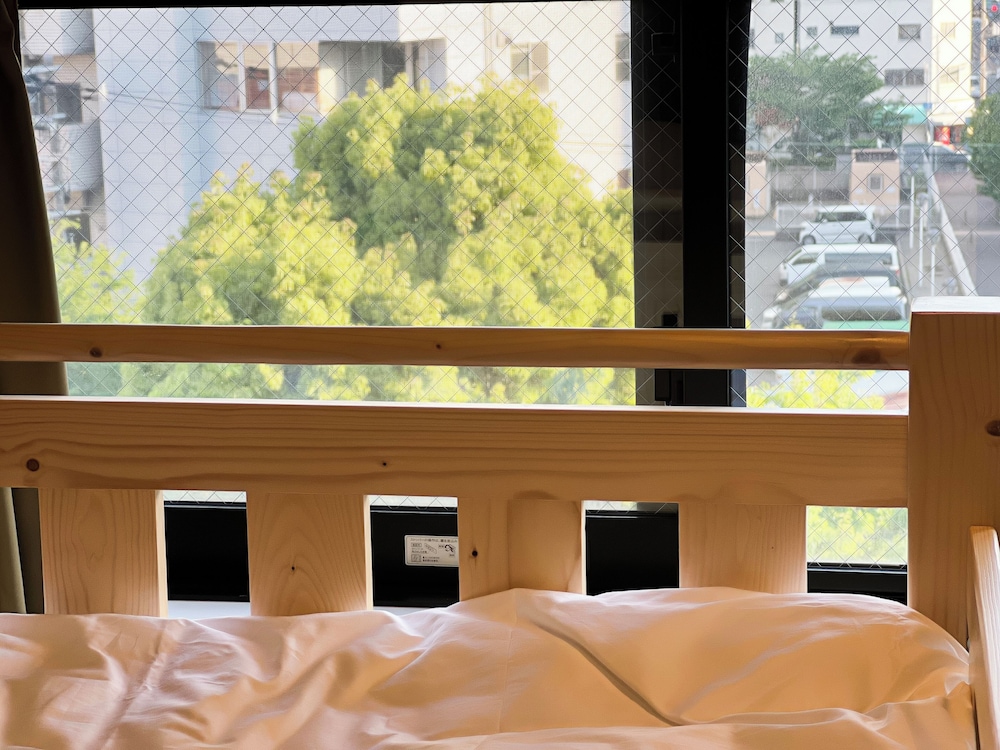 エコノミー 4 人部屋 禁煙 共用バスルーム 客室5 | Hotel Hangout - ホステル