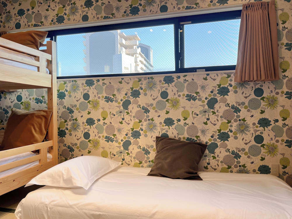 エコノミー トリプルルーム 共用バスルーム 客室2 | Hotel Hangout - ホステル