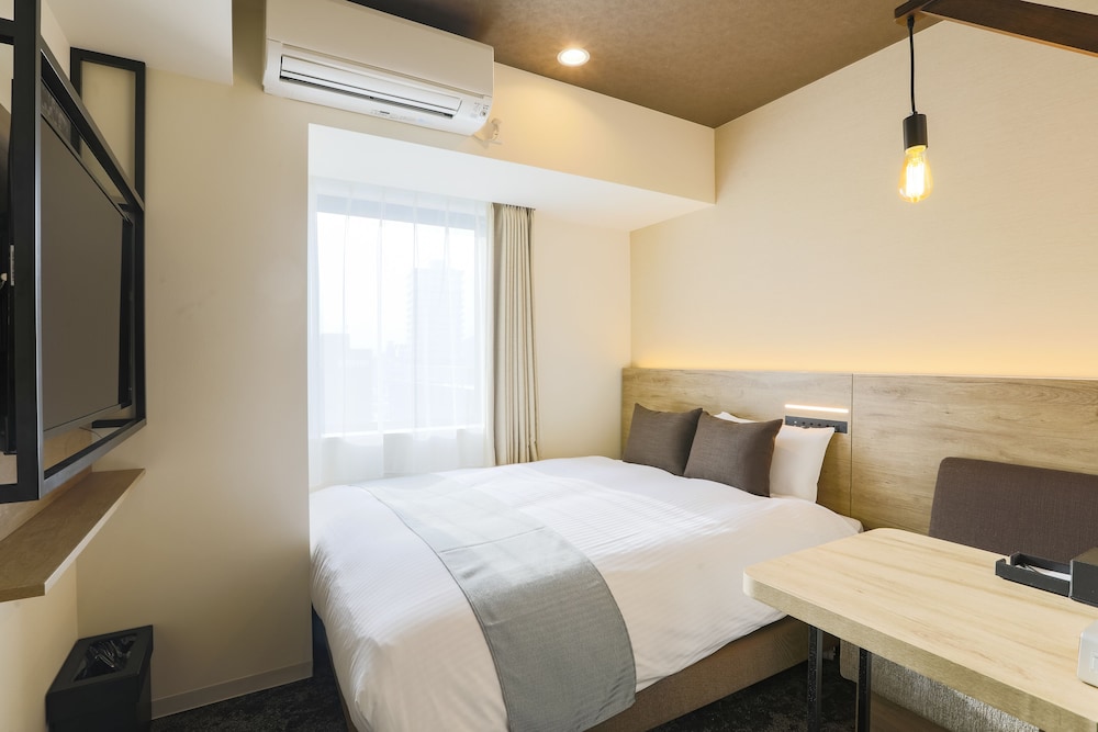 【禁煙】ダブルルーム/16㎡/160㎝幅ベッド1台/2名迄 | KOKO HOTEL 札幌すすきの