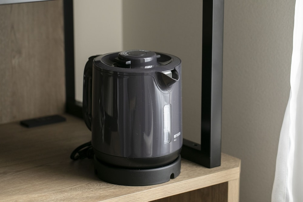 【禁煙】ハリウッドツインルーム/16㎡/110 ㎝ 幅ベッド2台/2名迄 コーヒー / コーヒーメーカー1 | KOKO HOTEL 札幌すすきの