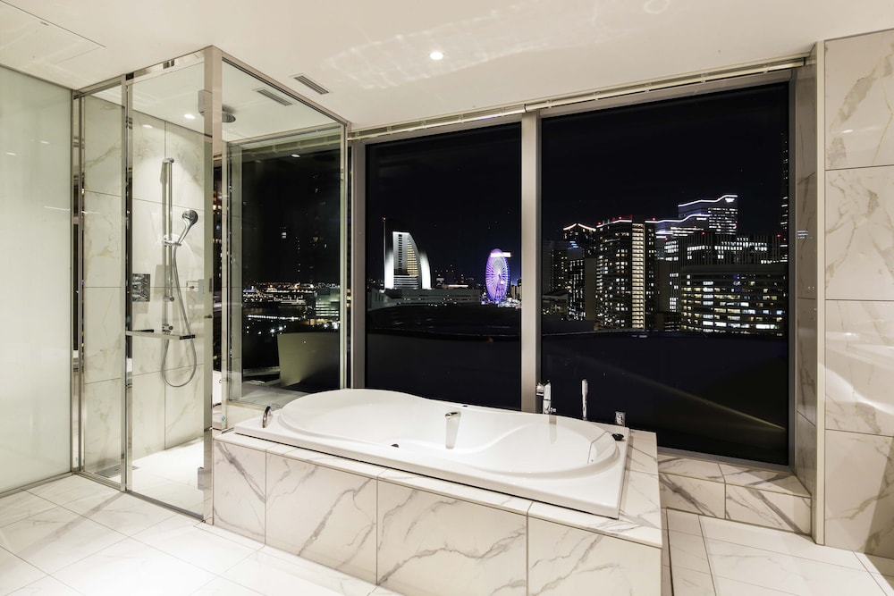 エグゼクティブ スイート ツイン 禁煙 バスルーム0 | ザ・カハラ・ホテル & リゾート 横浜