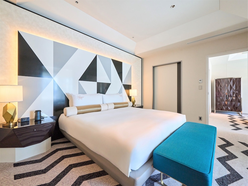 プレミア スイート キング 禁煙 客室1 | ザ・カハラ・ホテル & リゾート 横浜