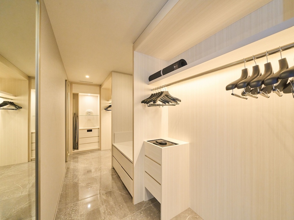 ザ · カハラ スイート ツイン 禁煙 客室1 | ザ・カハラ・ホテル & リゾート 横浜