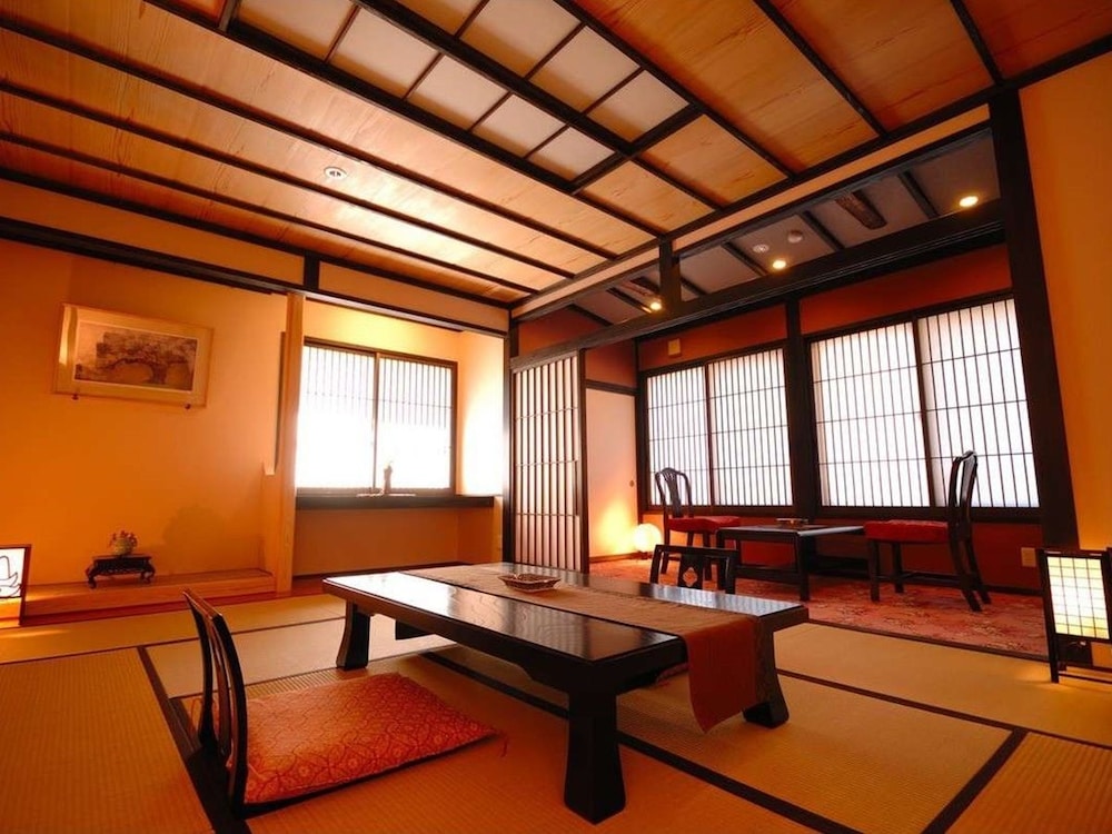 客室1 | 赤湯温泉旅館 大和屋