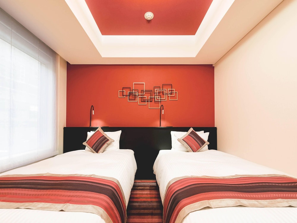 スーペリア ルーム シングルベッド 2 台 禁煙 客室1 | HOTEL GEOMETIQ Osaka Umeda, an Ascend Collection Hotel