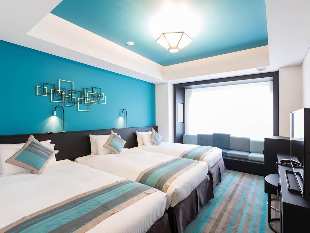 ファミリーデラックス シングルベッド3台 禁煙 客室1 | HOTEL GEOMETIQ Osaka Umeda, an Ascend Collection Hotel