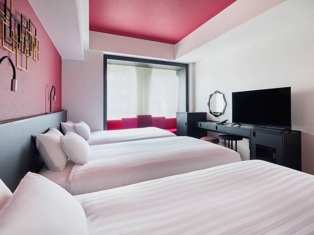 ファミリープレミア シングルベッド4台 禁煙 | HOTEL GEOMETIQ Osaka Umeda, an Ascend Collection Hotel