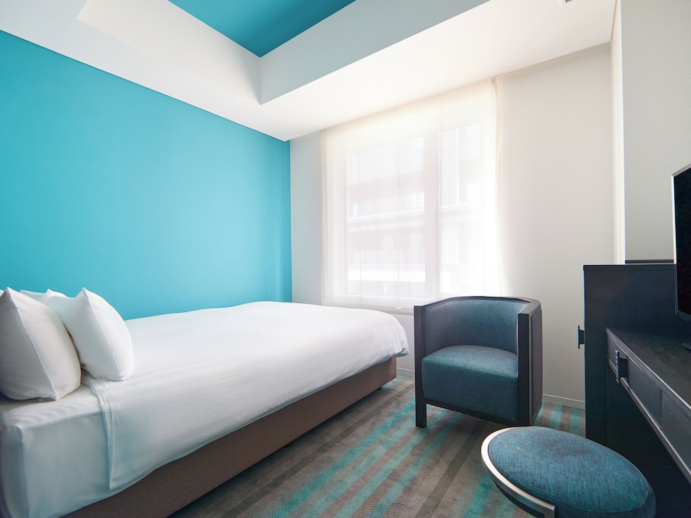 スーペリア ルーム ダブルベッド 1 台 禁煙 | HOTEL GEOMETIQ Osaka Umeda, an Ascend Collection Hotel