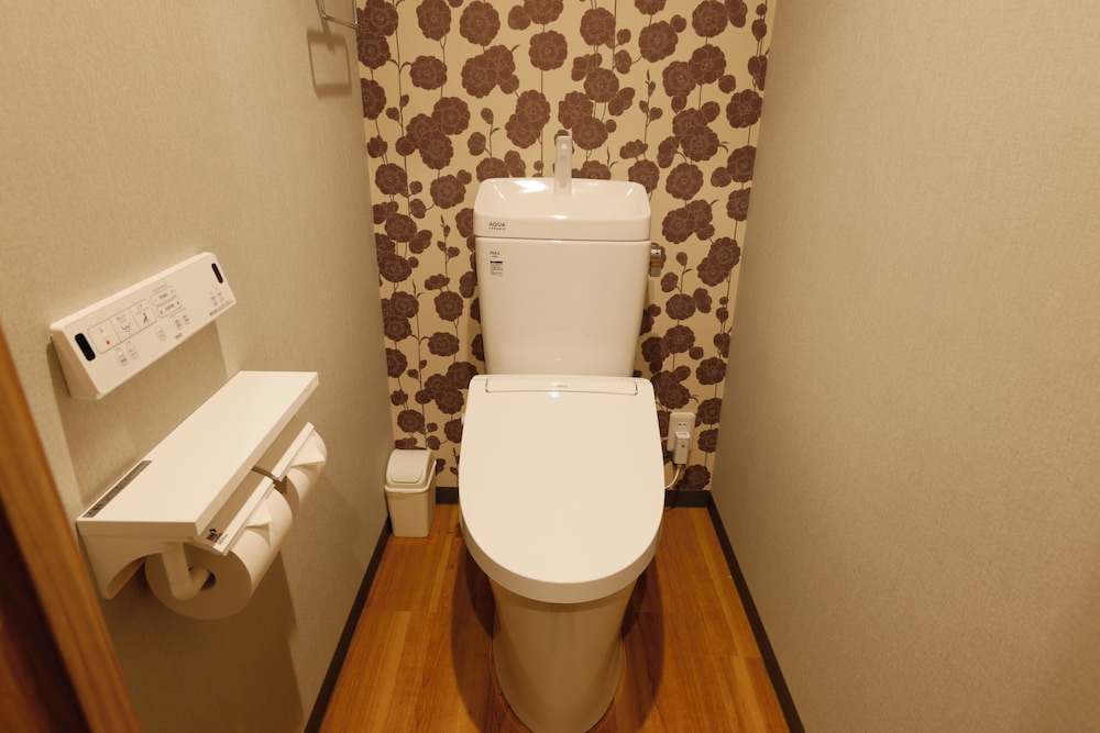 和風ツインルーム 禁煙 別館 バスルーム0 | 城崎温泉 お宿 白山 花まんだら