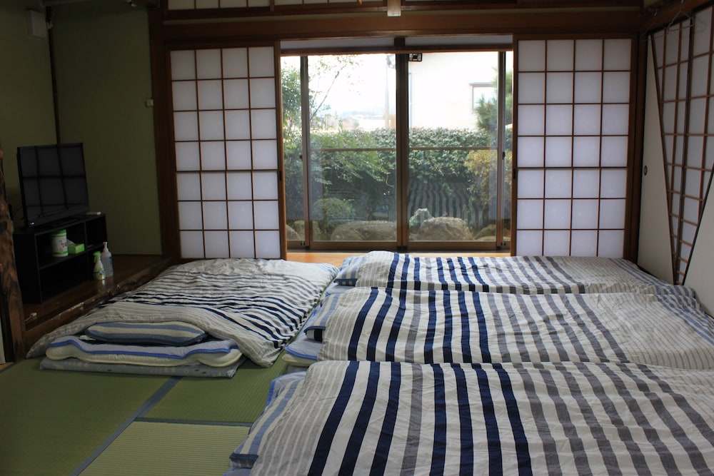 和室 4人部屋 素泊まり 禁煙 客室3 | 農家民宿 ローゼンキャット