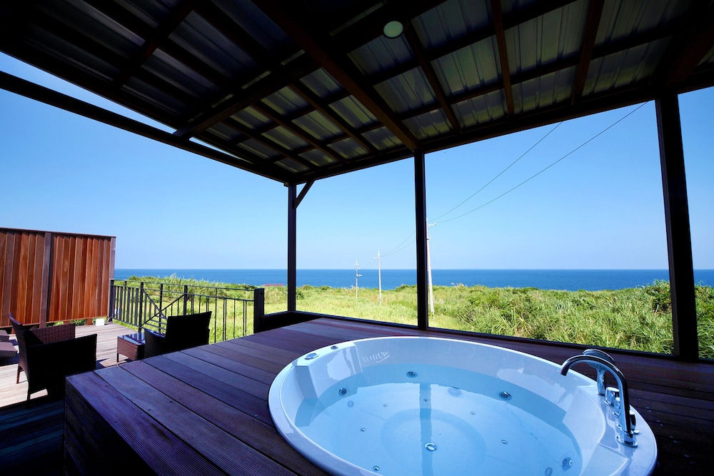 屋外スパ浴槽1 | isola villa kouri