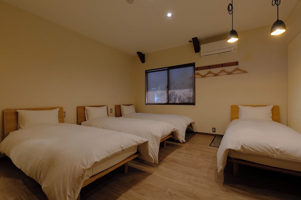 AWAJI ファミリースイート 客室5 | cafe & stay CASTANA