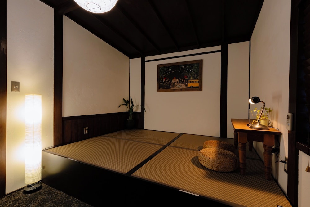 AWAJI ファミリースイート 客室2 | cafe & stay CASTANA