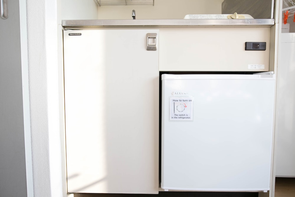 スタンダード ダブルルーム 小型冷蔵庫0 | 住吉アパートメント