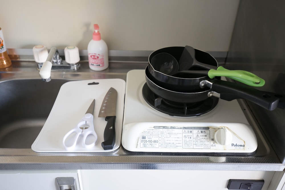 デラックス ツインルーム 客室の設備とサービス1 | 住吉アパートメント