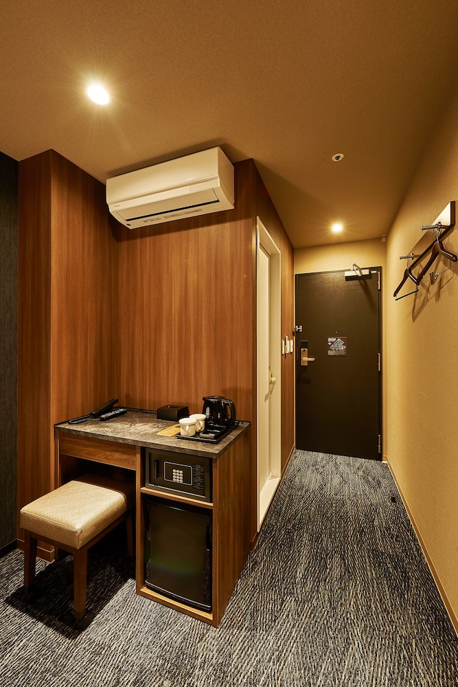 ダブルルーム(連泊時は清掃無し) 客室3 | Welina Hotel Premier 中之島 East