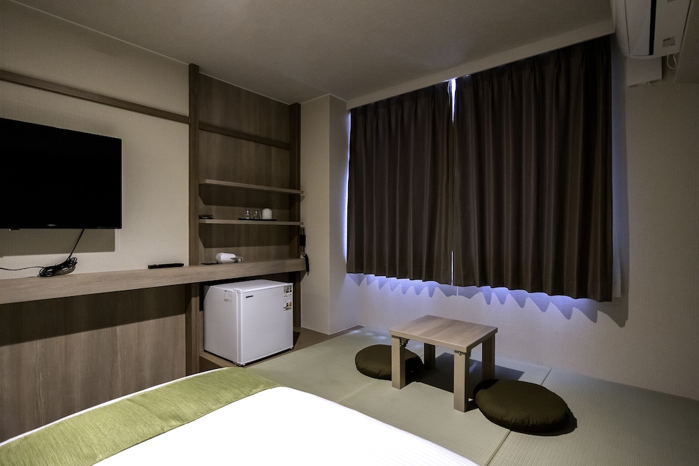 トリプルルーム 客室1 | ホテル ランタナ 那覇松山