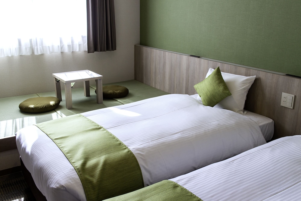 トリプルルーム 客室3 | ホテル ランタナ 那覇松山