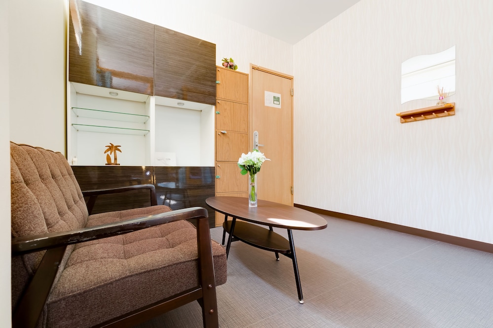 4 人部屋 共用バスルーム 客室2 | ABC GUESTHOUSE 1F