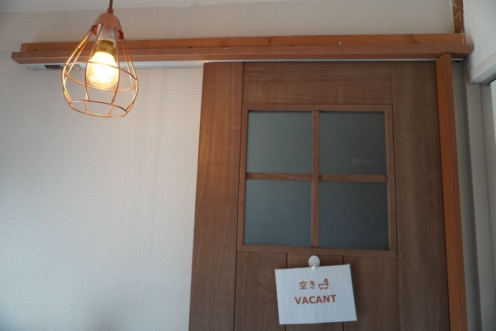 エコノミールーム 男女共用ドミトリー バスルーム1 | ゲストハウス 庵 (いおり) 大阪