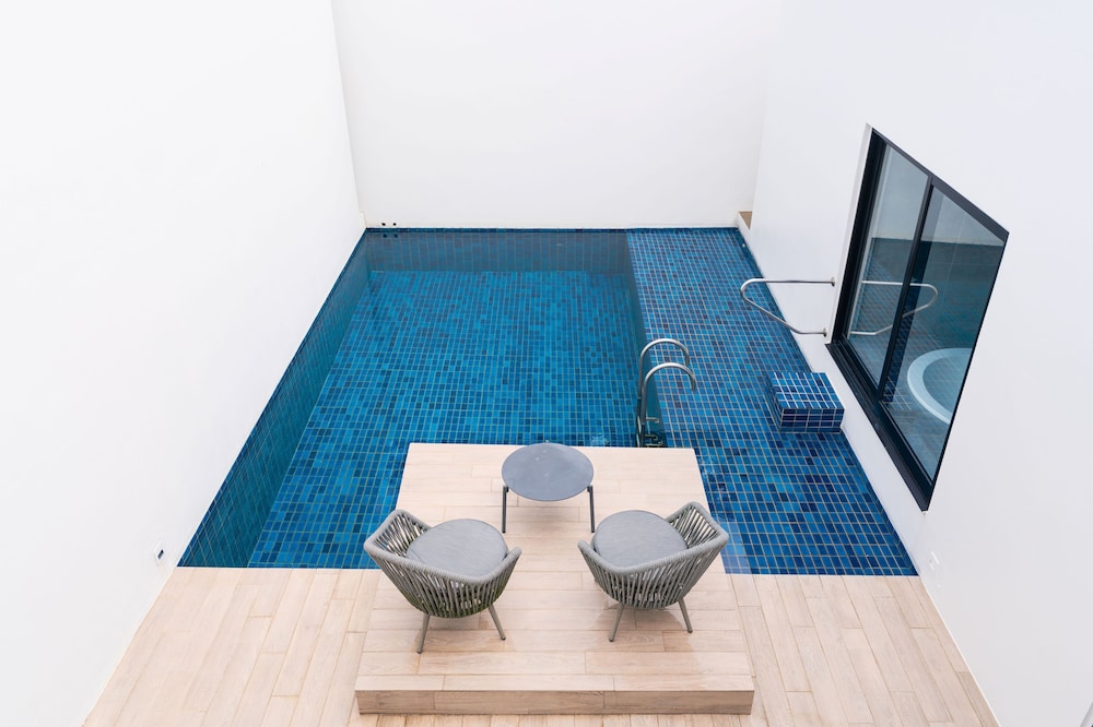 デラックス スイート 客室4 | グランブルーギャマン