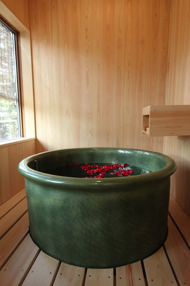 スイート ガーデンビュー バスルーム0 | 旅館 一の松